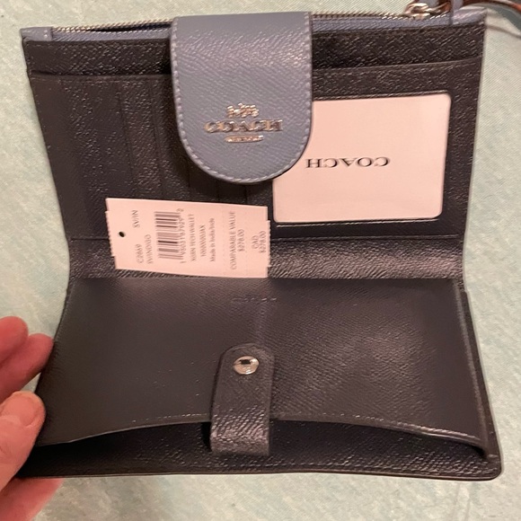Coach phone wristlet/wallet - Picture 3 of 6